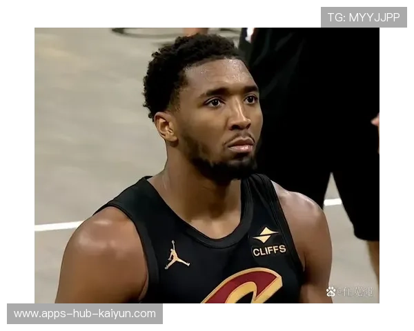 米切尔强突上篮无解，骑士延续进攻势头